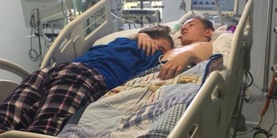 Teen Girl Says Final Goodbye to Boyfriend Who Is Then Taken Off Of Life Support Teen Girl Says Final Goodbye to Boyfriend Who Is Then Taken Off Of Life Support