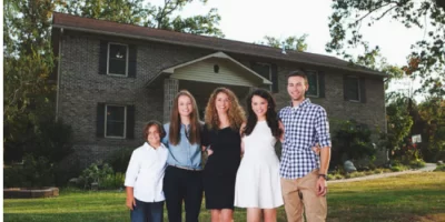 Her husband beat her often, so she took her children and ran away from home Her husband beat her often, so she took her children and ran away from home