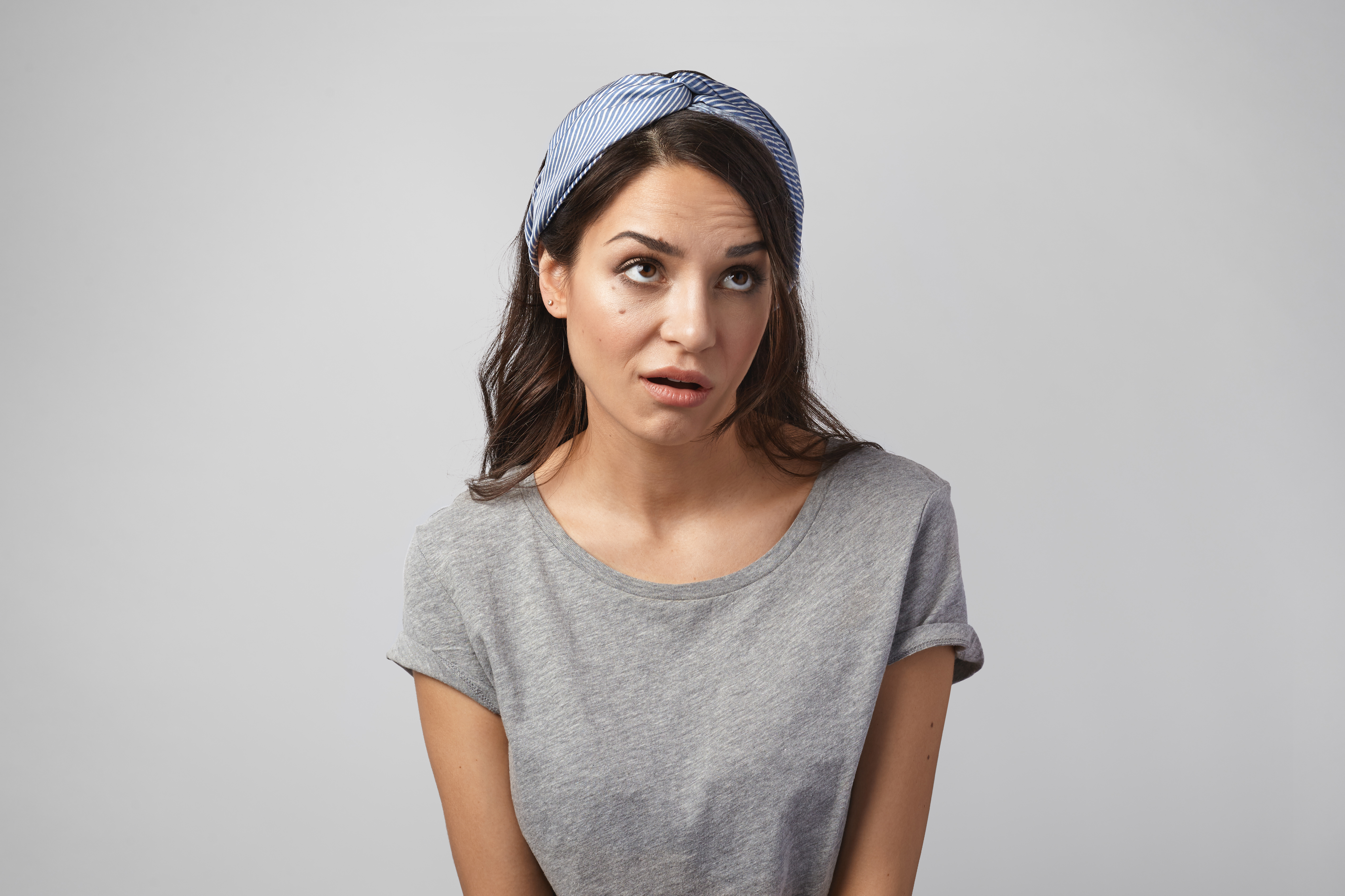 An angry woman raising her eyebrows | Source: Getty Images